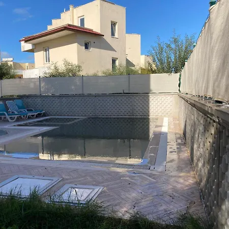 Love Private Pool